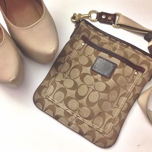 Authentic Coach Cross Over bag