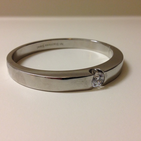 π·β’ host pick | crystal bracelet β’ - Picture 2 of 4