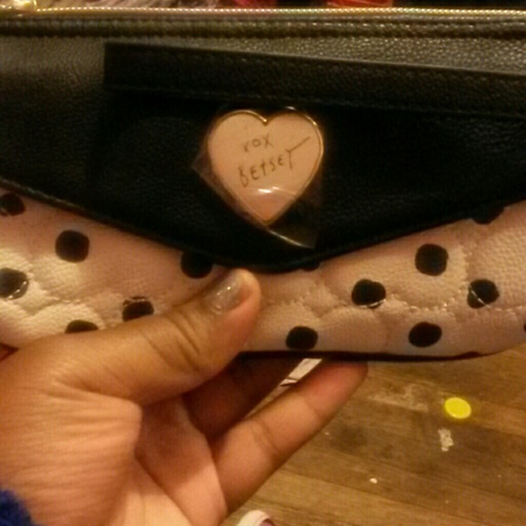 Betsey johnson wallet