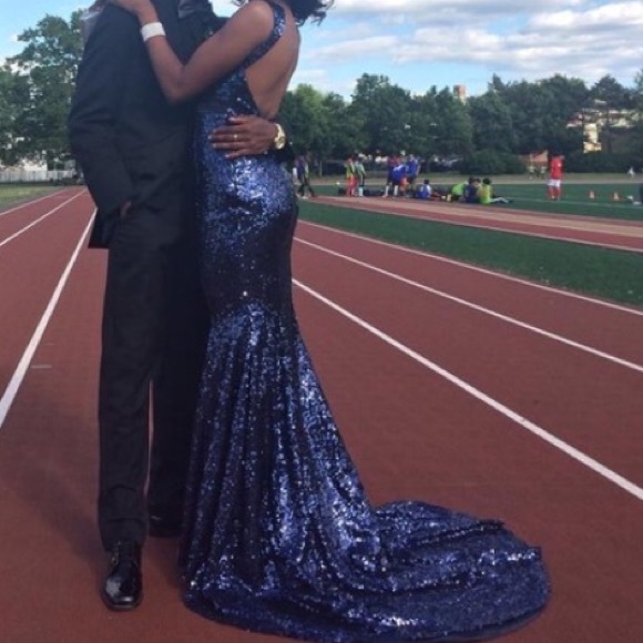 Sequence Prom dress 💃🏾 warn ones.