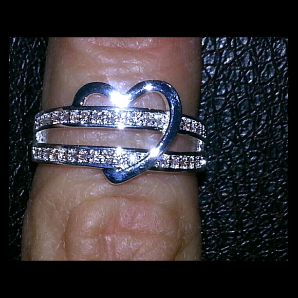 Jewelry - NWOT Heart .925 silver Ring Size 7