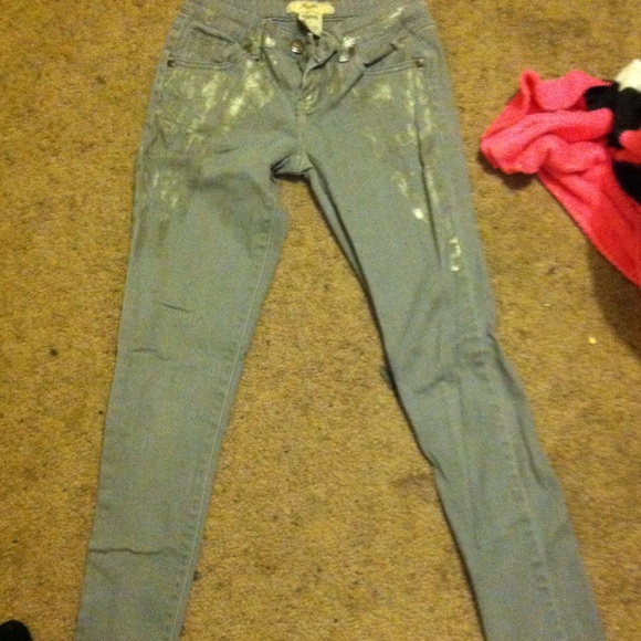 Grey skinny jeans