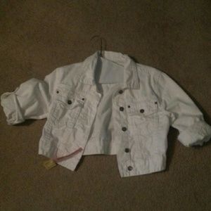 Cropped white 3/4 sleeve jacket