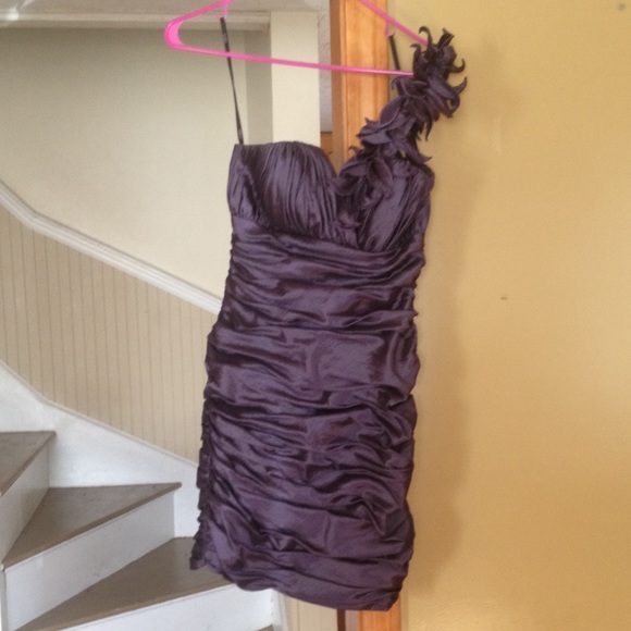 Dresses & Skirts - Formal short dress