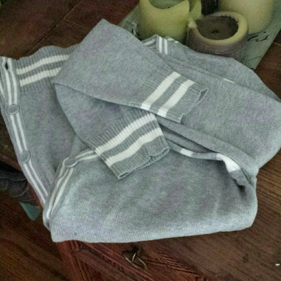 RESERVED Gray Varsity Stripe Cardigan - Picture 3 of 3
