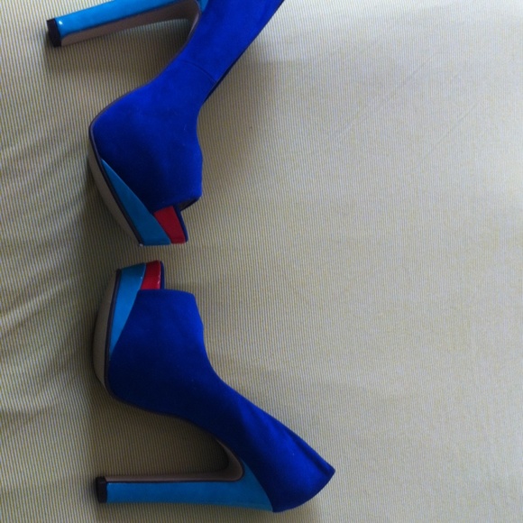 Hells - Picture 1 of 2