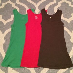 3 Gap tank tops!!
