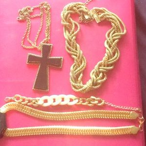 Lot of gold jewelry- 4 pcs