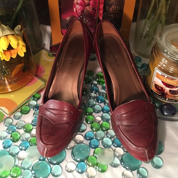 Ellen Tracy Loafer Heels - Picture 2 of 4