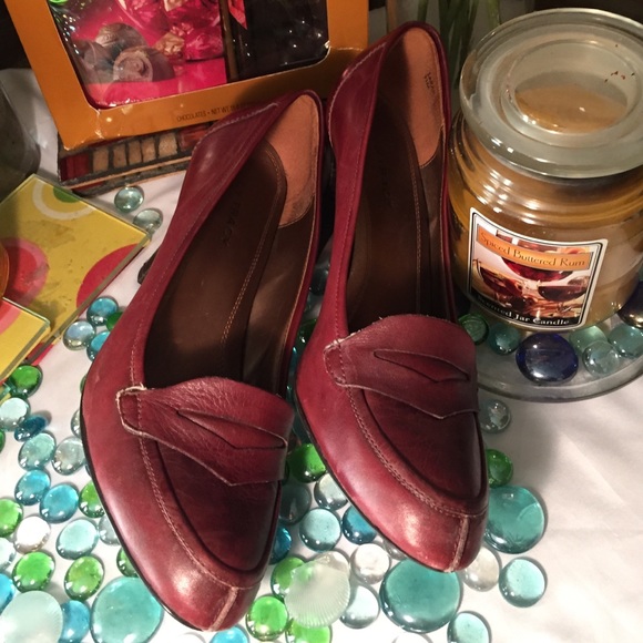 Ellen Tracy Loafer Heels - Picture 3 of 4