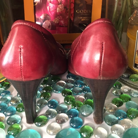 Ellen Tracy Loafer Heels - Picture 4 of 4