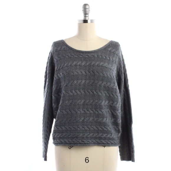 Tahari Sweaters - Tahari gray cable knit chunky sweater-SIZES: S & M