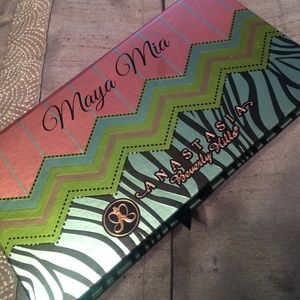 Anastasia Beverly Hills Maya Mia palette