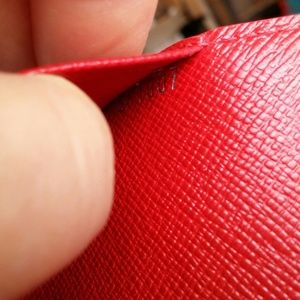 NOT for sale.Additional photo-date code LV agenda