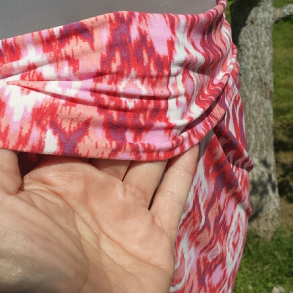 Sold!!   NWT! Pink Mini skirt - Picture 3 of 4