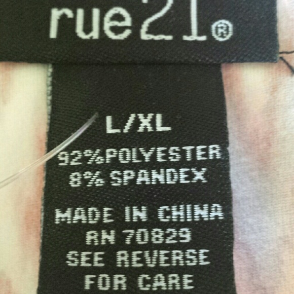 Sold!!   NWT! Pink Mini skirt - Picture 4 of 4