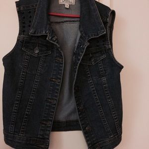 Short dark denim vest with dark silver spikes