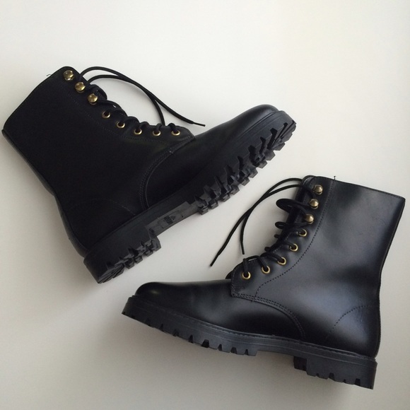 ️✖️SOLD✖️Black Combat Boots