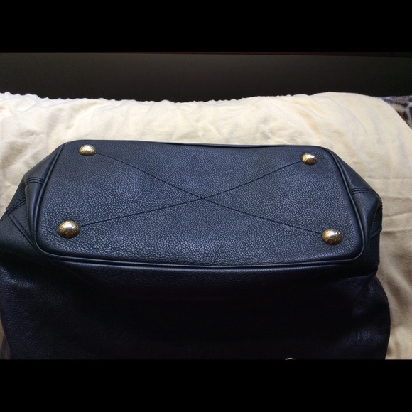 More pics Infini LV Monogram - Picture 3 of 4