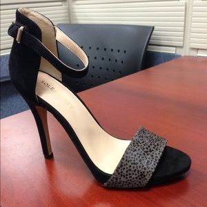 Size 5.5 Sole Society Black & Grey Sheila Pumps