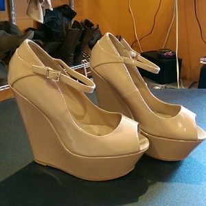 Nude wedges