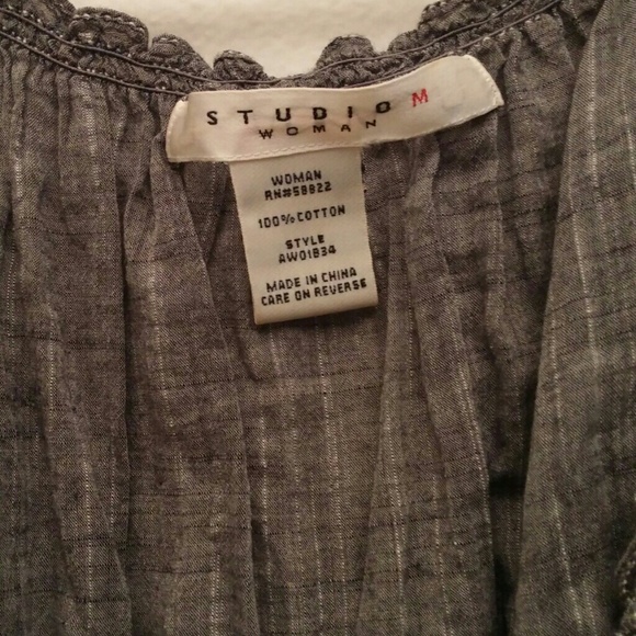 Grey blouse - Picture 3 of 3
