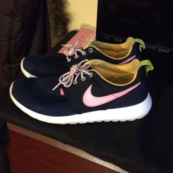 Roche runs