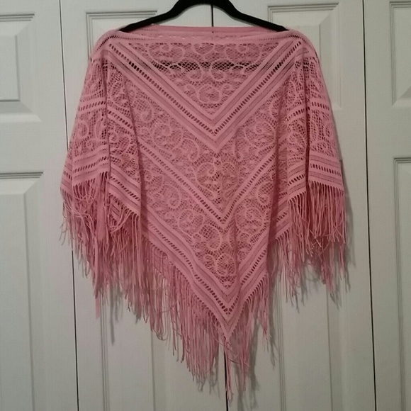 Light pink shawl. Great Festival style!