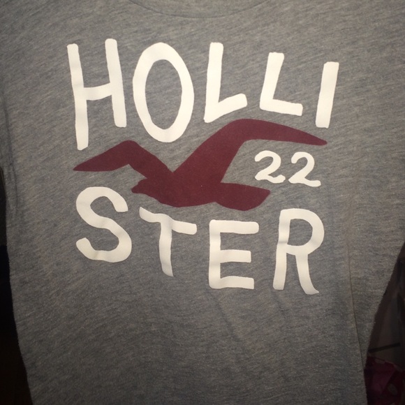 Hollister graphic t-shirt