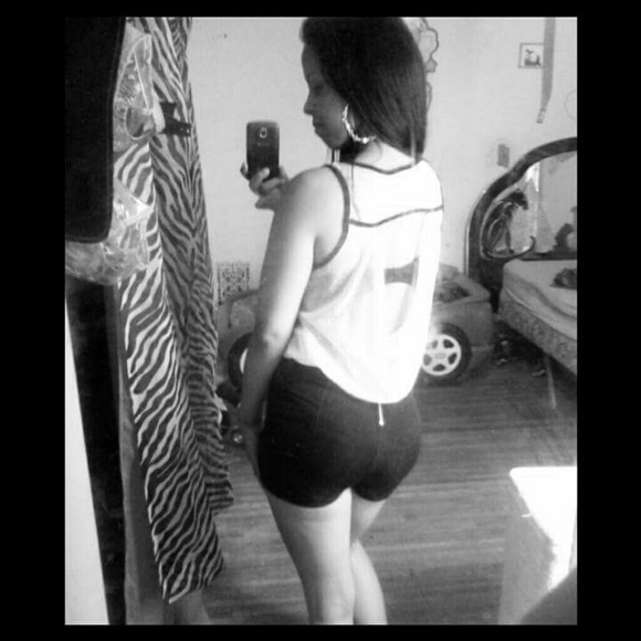 Shorts - Picture 2 of 2