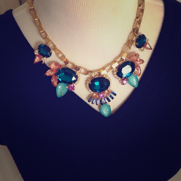 🎈REDUCED 🎈Statement necklace