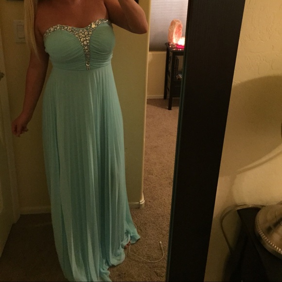 Baby blue prom dress - Picture 3 of 3