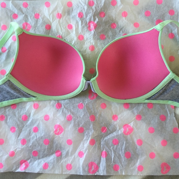 🚫SOLD🚫VS PINK Push Up Bra - Picture 3 of 3