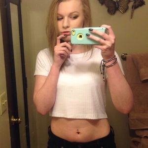 White ribbed crop top