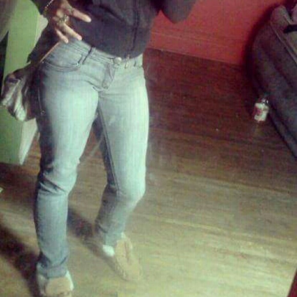 Paints - Picture 2 of 3