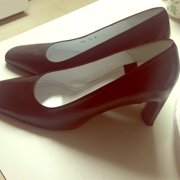 Charles Jourdan Paris Shoes