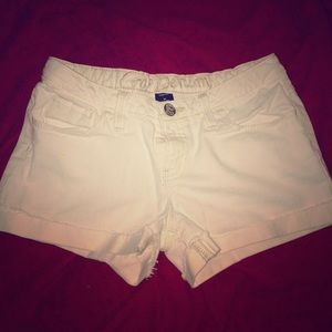 White denim shorts🎀