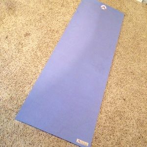 Aurorae yoga mat lilac