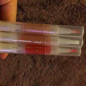Elf glosses never use but two started leaking