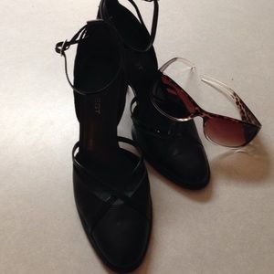 Beautiful Black Nine West Heels