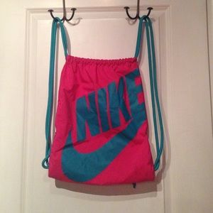 Nike drawstring bag