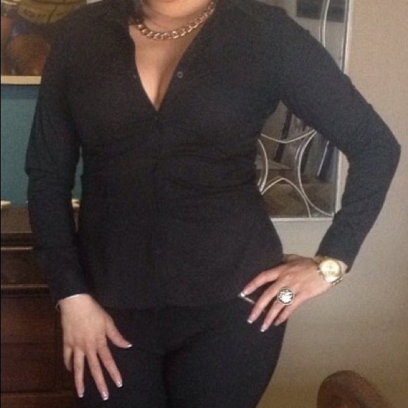 Black fitted shirt