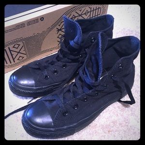 Hi top Chuck Taylor Converse "chucks"