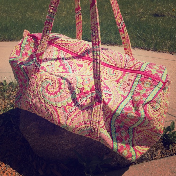 Vera Bradley Large Duffle Bag PRISTINE Condition!