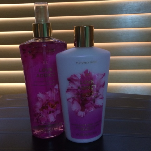 Victoria's Secret Other - Smell Good Set!