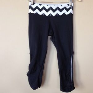 Lululemon Chevron Print Run Crops