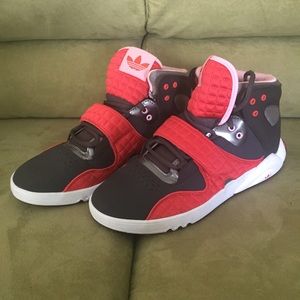 Adidas Brown/Coral Roundhouse HighTop Sneakers