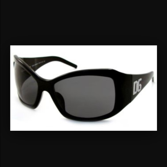 👓Trendy Sunnies Dolce and Gabbana Model 4007B👓