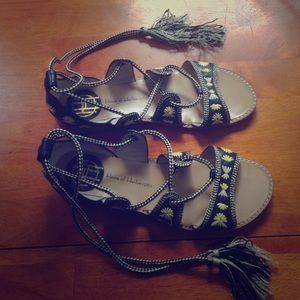 House of Harlow 1960 Gabrielle strappy sandal