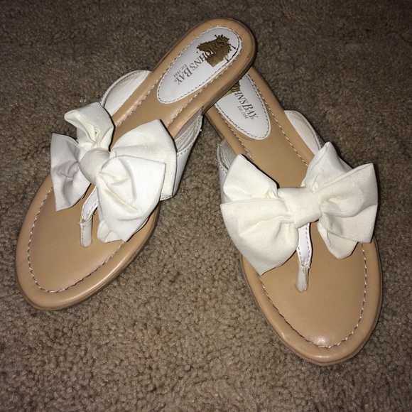 Stylish flip flops - Picture 1 of 2